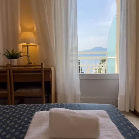 Benacus 3* Torri Del Benaco